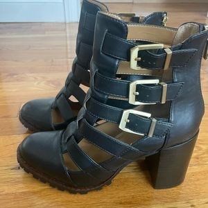 Report Gladiator Booties size ten